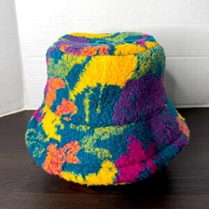 Colorful Furry bucket hat Unisex